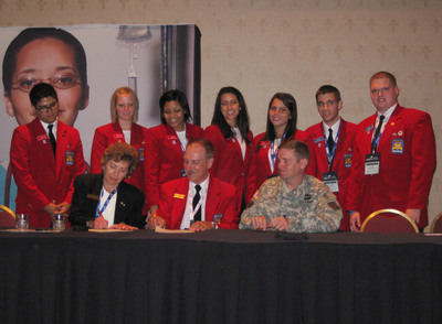 SkillsUSA, Inc. and the U.S. Army Sign Memorandum of Understanding in Support of Improving Career Options for Nation's Students