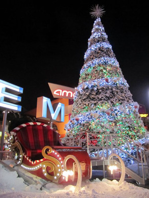 Universal CityWalk, L.A.'s Premier Free Music Venue, Rings in "CityRockin' Holiday" With Free Concerts, A Multi-Media Christmas Tree, Rock n' Roll Santa and Evening Snowfall, Through December 31