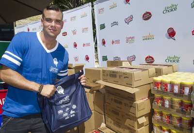 Mark Salling and ConAgra Foods Go to School With Feeding America to Fight Child Hunger in the United States