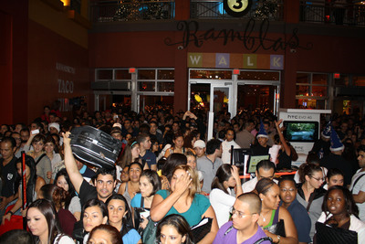 Dolphin Mall to Open at 9 PM Thursday for "Black Friday"