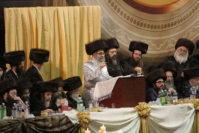 Satmar Grand Rabbi in Fiery Speech to 30,000 Condemns Those Who Bash President Obama, Says Central Rabbinical Organization