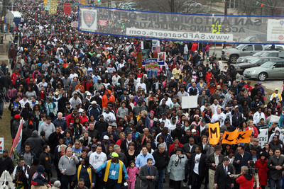Una de las mayores marchas conmemorativas de MLK, Jr. da la bienvenida a Martin Luther King, III e Ilyasah Shabazz