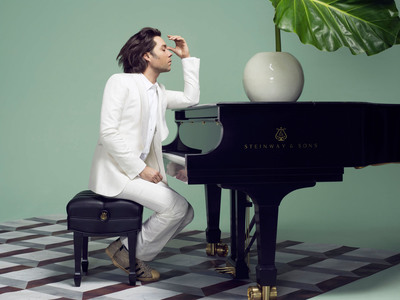Rufus Wainwright &amp; Mark Ronson Team Up for 'Out of the Game'