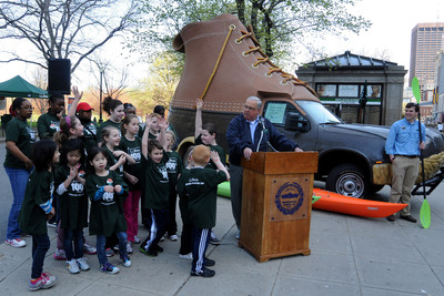 Boston Mayor Thomas Menino and L.L.Bean Launch New Program to Help Residents Get Active and Discover the Outdoors