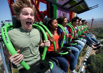 LEX LUTHOR: Drop of Doom "Drops In" at Six Flags Magic Mountain