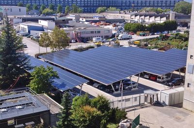 SIG choisit Giulio Barbieri pour fournir des abris de voitures à toit photovoltaïque pour ses bureaux de Genève