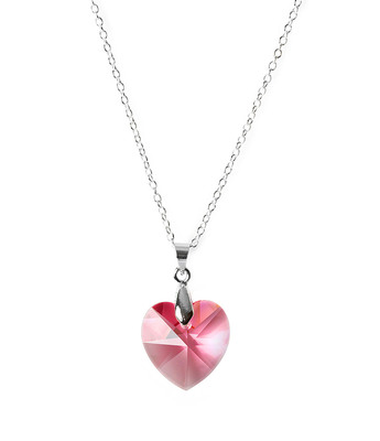 Dazzle Daily Unveils Limited Soft Pink Swarovski Heart Necklace Deal in Time for Valentine's Day