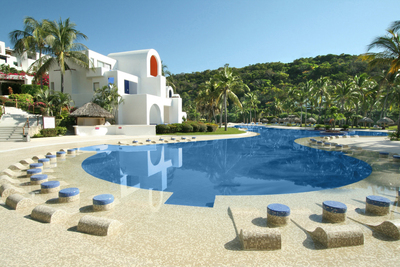 Exclusive new Inclusive program in Huatulco - only from Apple Vacations