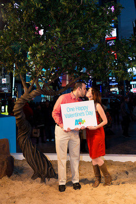 Thousands Warmed Their Hearts This Valentine's Day on Aruba's One Happy Island in Times Square