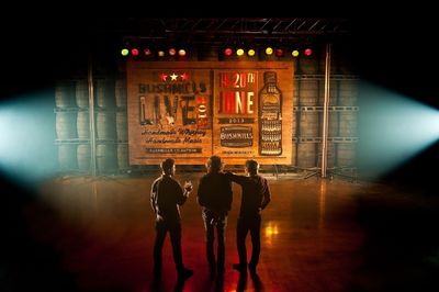 Die weltweite Sensation "Of Monsters and Men" rocken Bushmills Live 2013 - das einzige Indie-Musikfestival in einer irischen Whiskybrennerei