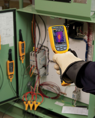 Fluke thermal imagers now display simultaneous electrical and thermal readings