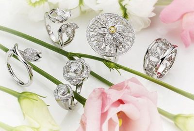 Boodles Launches New "Maymay" Collection of Flower Rings
