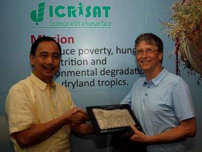 Bill Gates Commends ICRISAT's Work on Reducing Hunger and Poverty