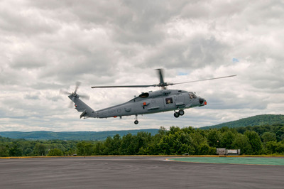 Commonwealth of Australia Thanks Sikorsky for Early Delivery of First MH-60R Helicopter