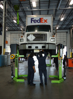 Patent for Revolutionary New, Hybrid Battery Powered Heavy Vehicle Lift System Awarded to US Equipment Manufacturer ARI-HETRA