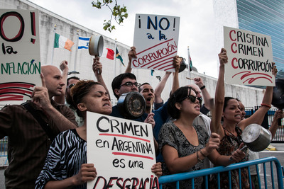 Indignant Protests Follow Argentine President Cristina Kirchner in NYC During Meetings of UN General Assembly
