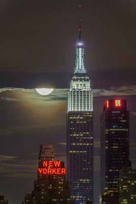 Empire State Building Selects Winning Photos Of Annual "My Empire State Building" Digital Photo Contest