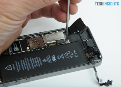 TechInsights Stacks Apple iPhone 5s vs. Samsung Galaxy Note 3