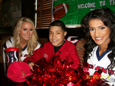 Kids Wish Network &amp; Houston Texan Cheerleaders Gives Texan Boy a Surprise He Won't Forget