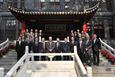 The delegation led by Governor-General of Canada David Johnston visited West China Hospital of Sichuan University