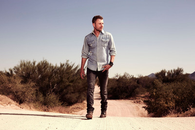 Country Music Superstar Dierks Bentley to Perform Prerace