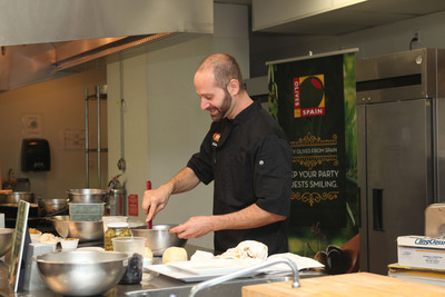 Chef Mat Schuster Showcases Olives from Spain at Le Cordon Bleu College of Culinary Arts