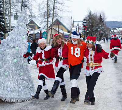 Sprinting Santas Kicked off Holiday Season in Breckenridge, Colo.