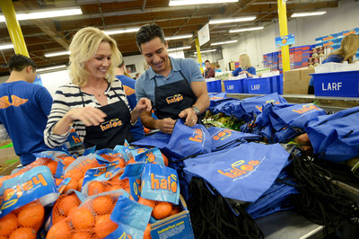 Jennie Garth And Mario Lopez Celebrate A Day Of Pure Goodness With Wonderful Halos And Feeding America