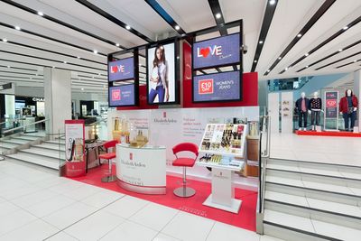 Debenhams Flagship Store Embraces Digital Technology in £25m Revamp