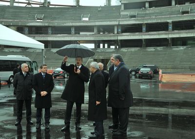 Tras los Juegos de Sochi, el presidente de Azerbaiján, Aliyev, visita las nuevas instalaciones del Estadio Olímpico