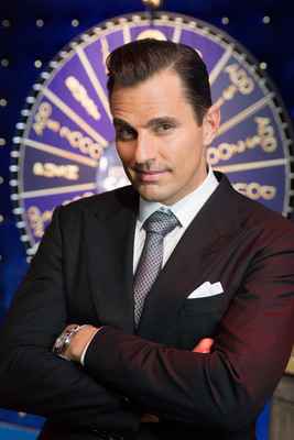 Food Network Ups The Ante In New Series Kitchen Casino Hosted By Bill Rancic