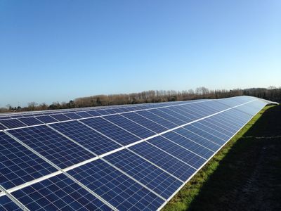 BayWa r.e. Completes the Forest Heath Solar Farm in England
