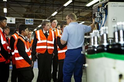 Walsall Pupils see how GKN Driveline Keeps the World Moving