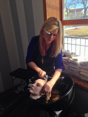Uberliss Hosts First Ever Google Glass Class for Stylists