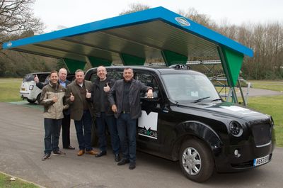 London Taxi Drivers and Boris Johnson are First to Test Drive All-new Zero-emissions Metrocab