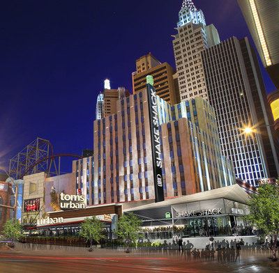Vegas’ New York-New York Hotel & Casino Brings Tom’s Urban and Shake Shack to Dynamic Pedestrian Plaza