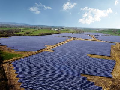 BayWa r.e. Commissions 18 MWp Solar Farm in Great Britain