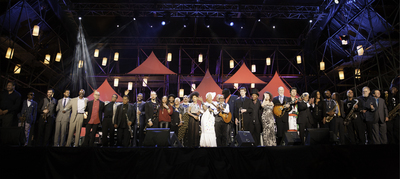 Artistas de todo el mundo llenan el escenario en Osaka, Japón, en el International Jazz Day 2014