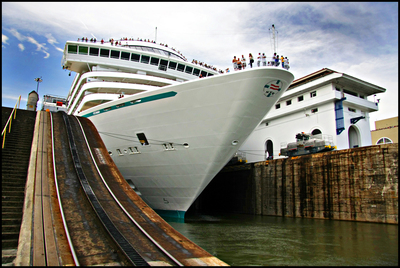 Crystal Serenity transiting the Panama Canal (photo courtesy of Paragon Pixels)