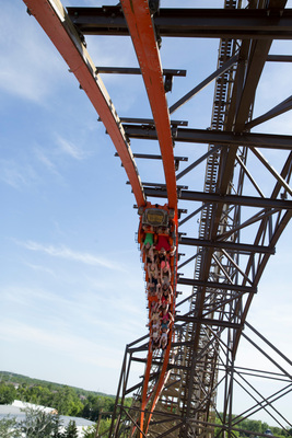 Record Breaking Roller Coaster Now Open at Six Flags Great America