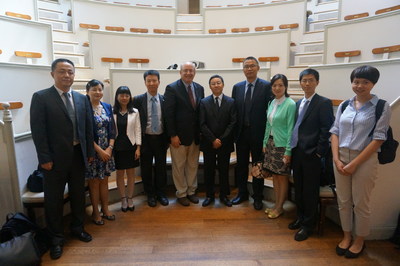 Prof. Li Weimin, President of West China Hospital and Prof. Peter L. Slavin Director of MGH