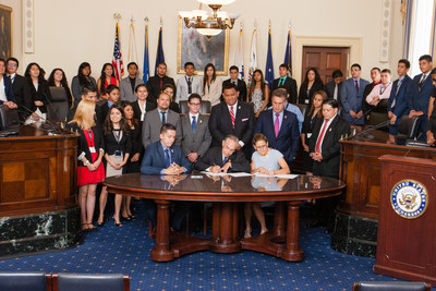 Lambda Theta Phi Signs Agreement with Congressional Hispanic Caucus Institute