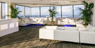 With a 360 degree view of Seattle and the surrounding region, the Sky View Observatory at Columbia Center teams up with award-winning Ravishing Radish Catering, to open for public events for the first time.