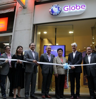 Globe President CEO Ernest Cu (center) led the opening of the Globe Store in Milan, the telco's first commercial establishment overseas, together with the company's top officials (from left): Chief Operating Advisor Peter Bithos, SVP for International Business Rizza Maniego-Eala, EVP & Chief Operations Officer for International and Business Markets Gil Genio, Consul General of the Philippines in Milan Marichu Mauro, Globe Mobile Italy General Manager Eugenio Barbieri and Globe Chief Finance Officer Albert de Larrazabal