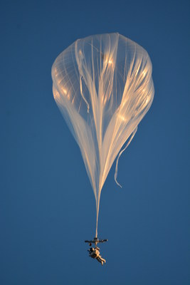 Alan Eustace is lifted to a record-breaking 135,908 ft via high-altitude balloon, the same technology used by World View