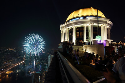 This New Year’s, the 7-foot Bangkok Ball in Thailand dropped 49 feet from above Sirocco, the world’s highest alfresco restaurant, putting Thailand’s capital on the world map of New Year’s Eve celebrations with the World’s Highest Ball Drop.
