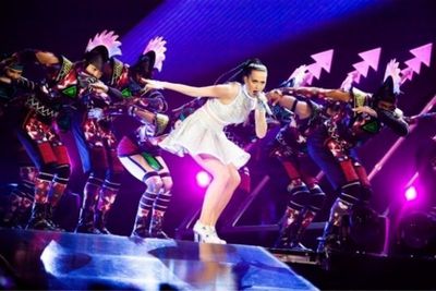 Katy Perry Lights Up Prismatic World Tour Stage with Stratasys 3D Printed Mohawks
