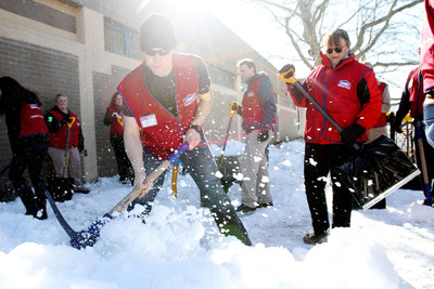 After witnessing the toll of Boston’s 108.6-inch snowfall season, Lowe's Heroes employee volunteers deployed a shovel brigade to help Boston’s Leahy-Holloran Community Center dig its way into spring.