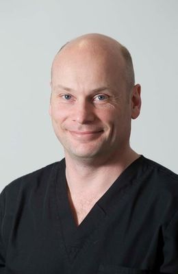 Dr. Chris Pumford of Dental Inspirations First to be Awarded Fastbraces® Master Affiliate Status in Scotland