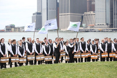 On June 6, 2015, Celebrity Cruises celebrated the start of summer by delivering complimentary gourmet meals to park-goers in Brooklyn Bridge Park.